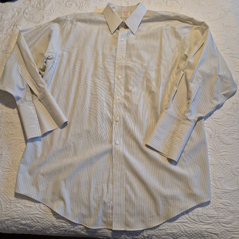 Brooks Brothers men's size 17 1/2 - 33 yellow, blue & white strip button up VGUC